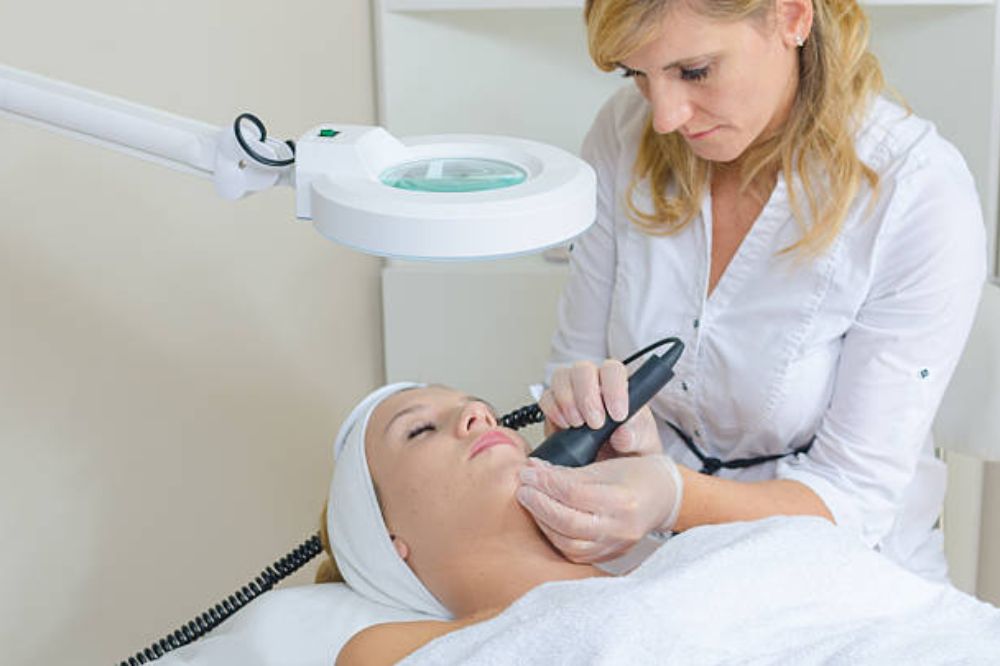 can-skin-rejuvenation-remove-dark-spots-or-acne-scars